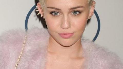 PHOTOS Miley Cyrus dénudée et massacrée par Photoshop en couverture