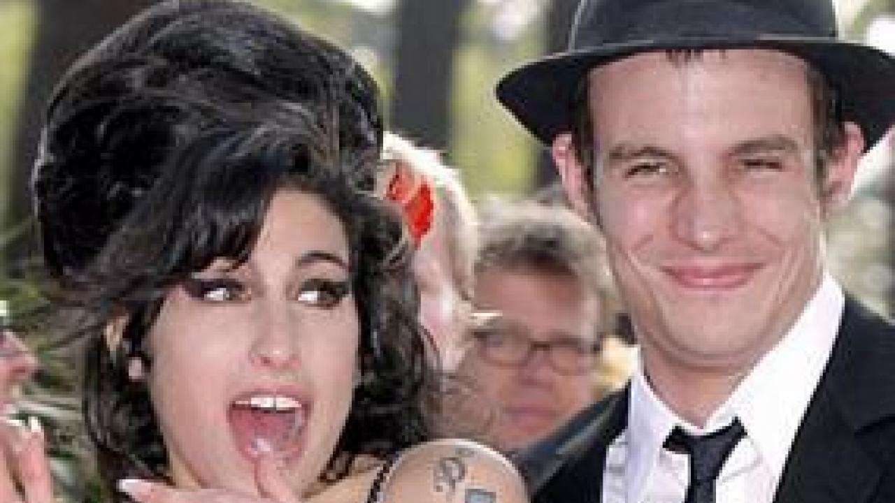 Amy Winehouse : son mari veut la ruiner ! | Premiere.fr