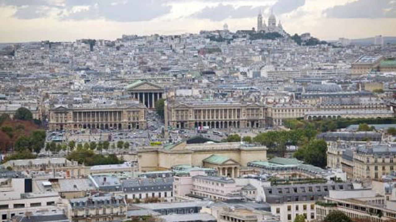 Des racines et des ailes l avenue Montaigne de la mis re au