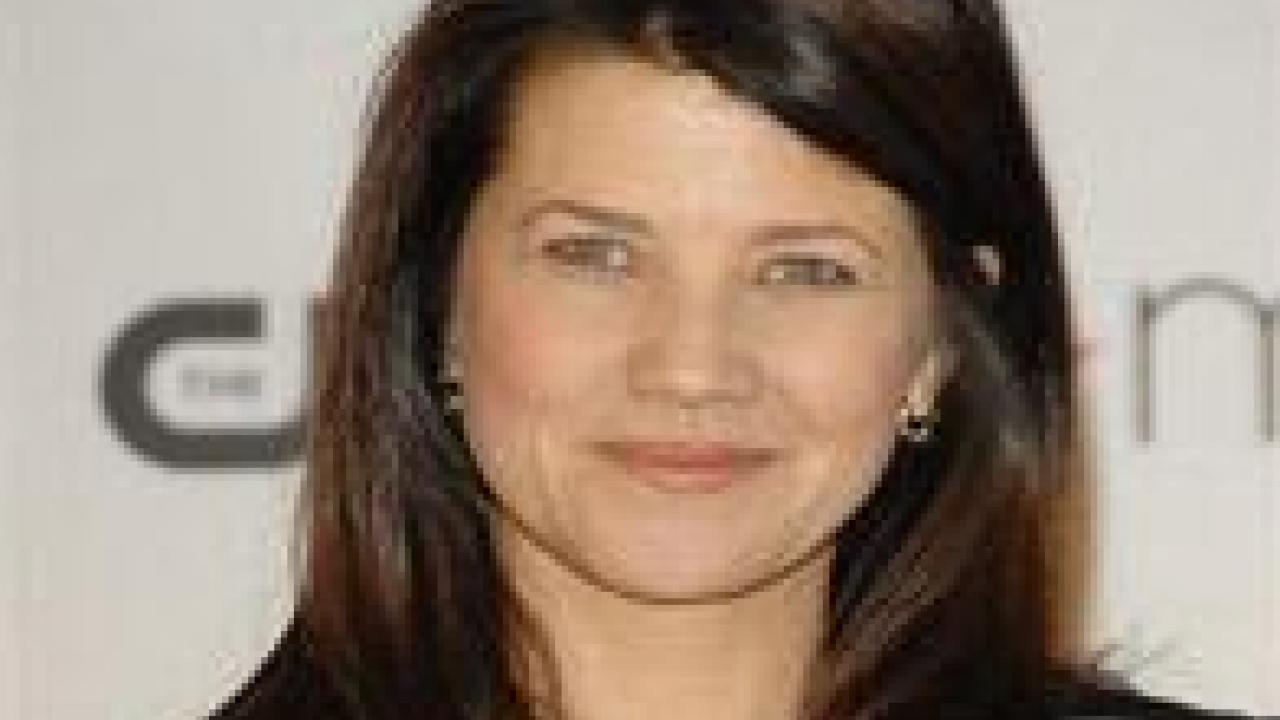 Melrose Place Daphne Zuniga Rempile Premiere Fr