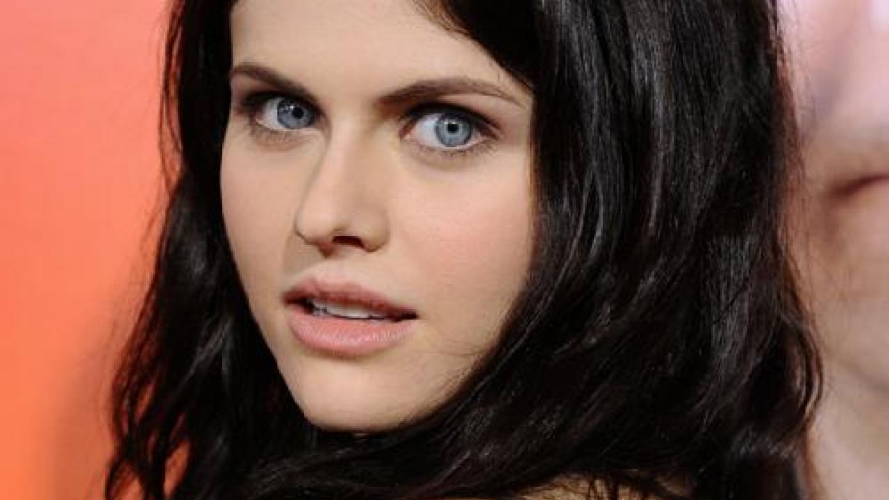 PHOTOS + VIDEO - Alexandra Daddario : la bombe de True Detective dans le  plus simple appareil | Premiere.fr