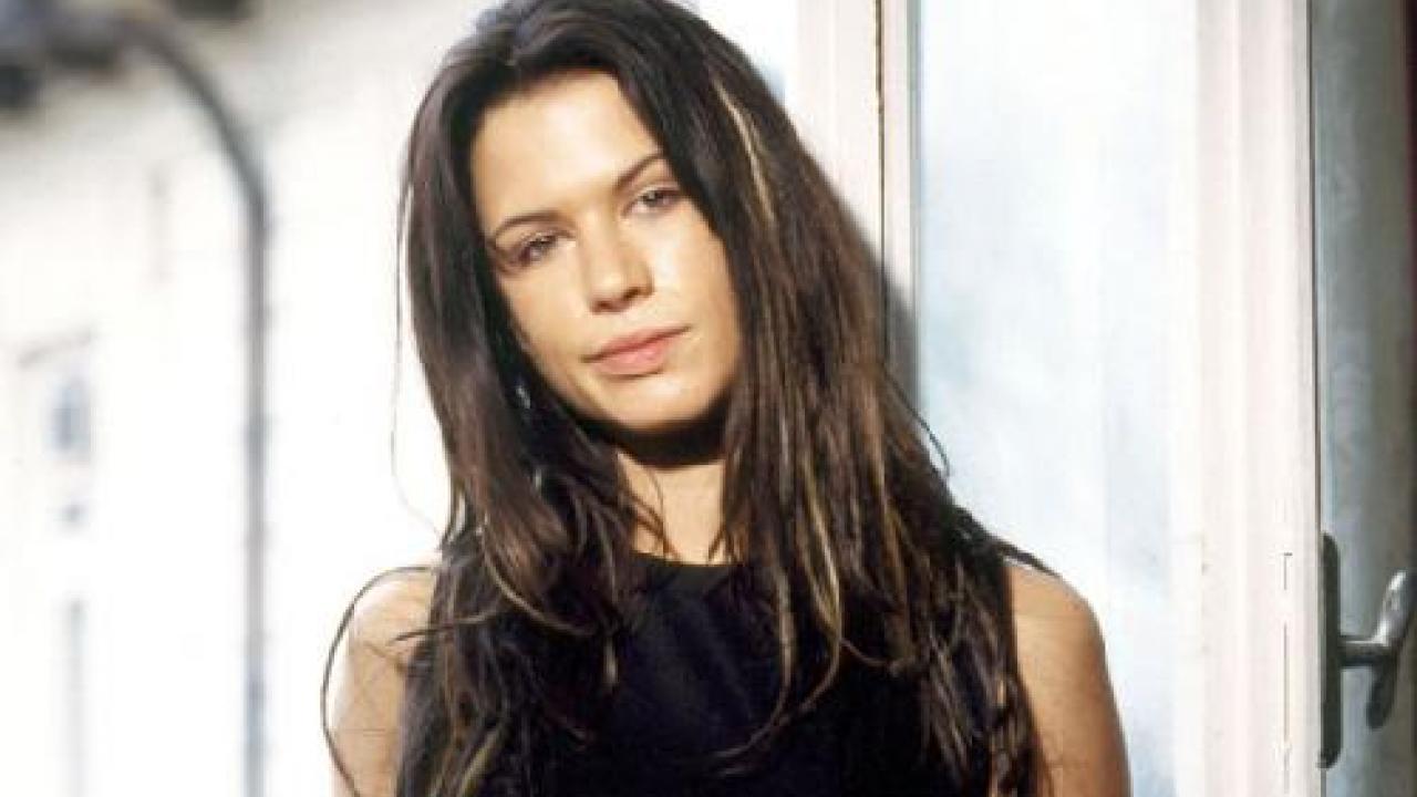 Rhona Mitra Actrice, Chanteuse, Mannequin, Interprète | Premiere.fr