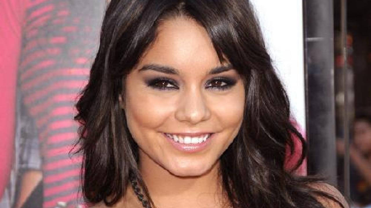 Vanessa Hudgens elle fait un procès à un site qui a diffusé ses photos de nu Premiere fr