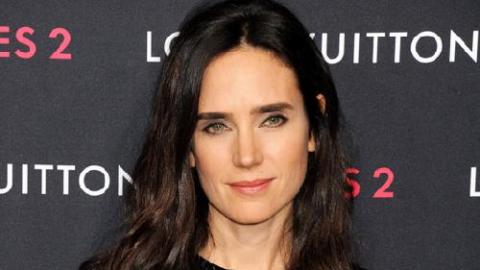 Pourquoi elle est bien : le total look bleu de Jennifer Connelly