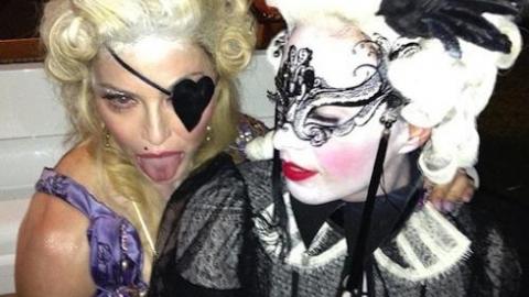 Photos Madonna Deguisee En Marie Antoinette Trash Pour Celebrer Son 55e Anniversaire Premiere Fr