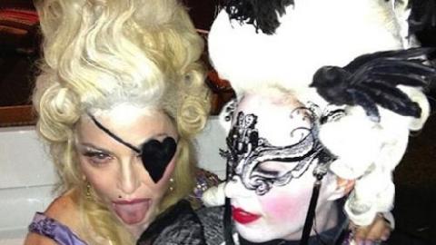 Photos Madonna Deguisee En Marie Antoinette Trash Pour Celebrer Son 55e Anniversaire Premiere Fr