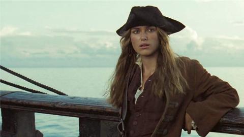 Keira Knightley dans Pirates des Caraïbes : Le Secret du coffre maudit (2006)