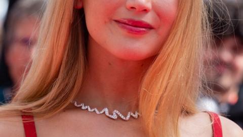 Pourquoi Jennifer Lawrence portait-elle des claquettes sur le tapis rouge de Cannes ?
