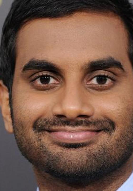 Aziz Ansari visage heureux