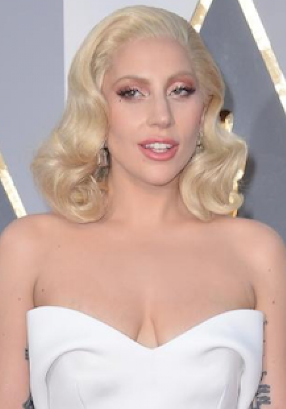 Lady Gaga Chanteuse Interprete Premiere Fr