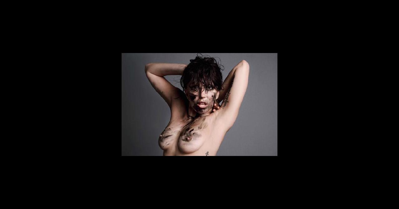 PHOTOS - Lady GaGa, nue, tatouée et couverte de boue pour V Magazine |  Premiere.fr