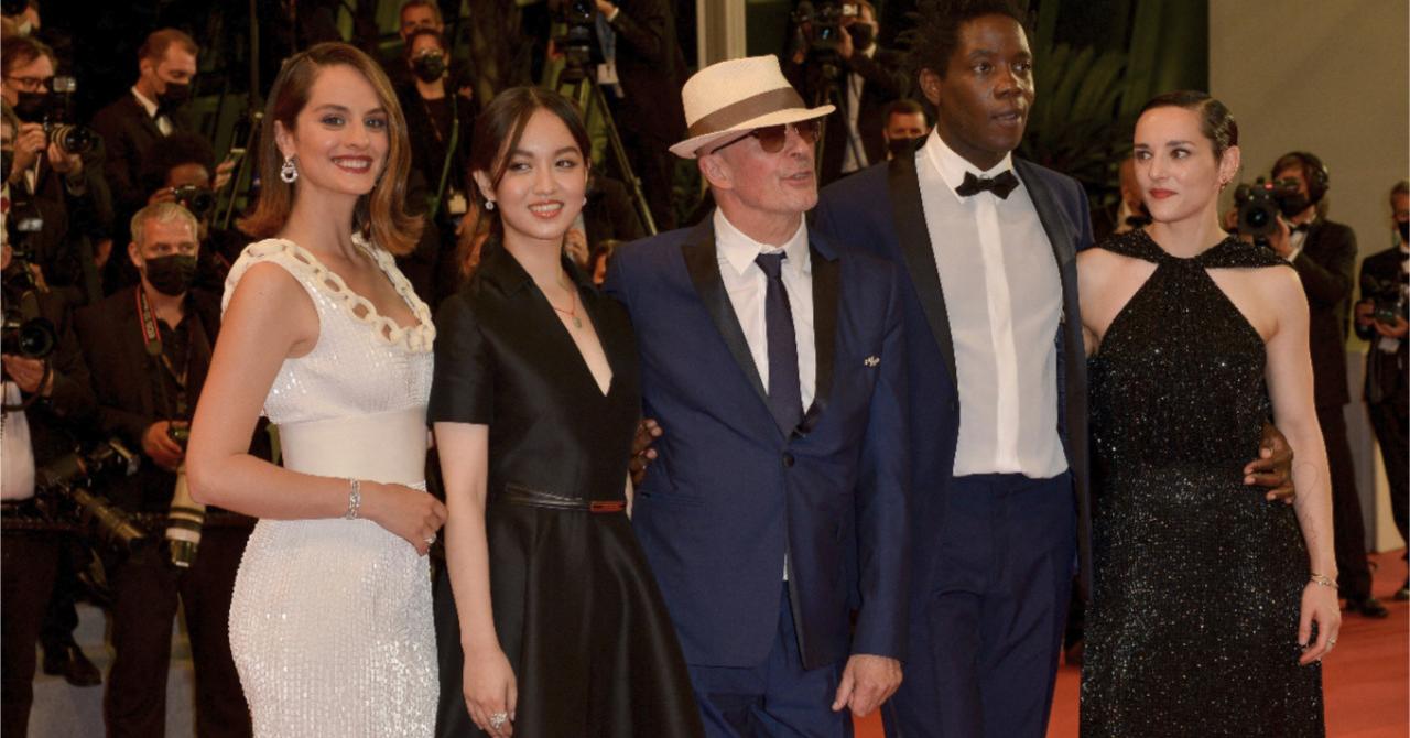 Cannes 2021 : Noémie Merlant monte les marches pour Les Olympiades, de Jacques Audiard