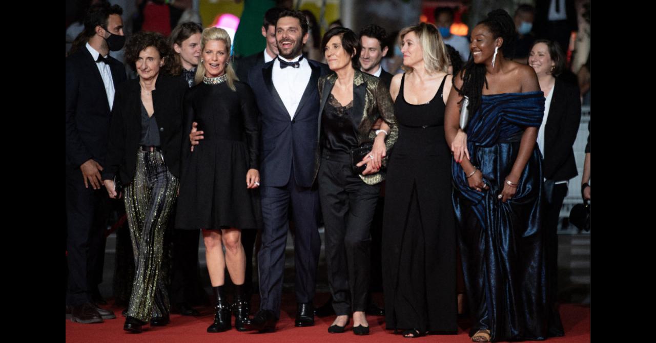 Cannes 2021 : Catherine Corsini entourée de toute son équipe pour La Fracture